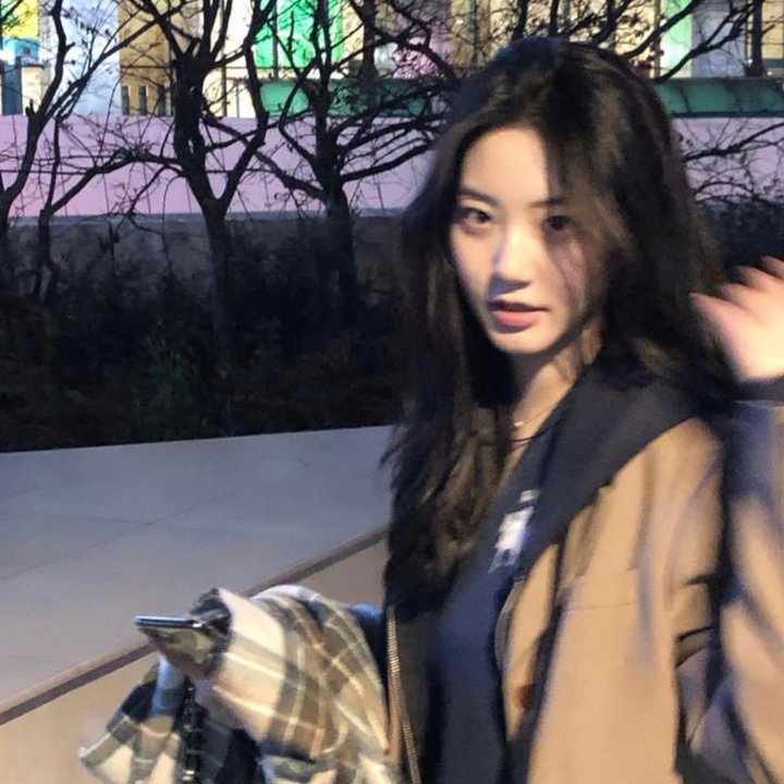 隔壁墓园的男孩